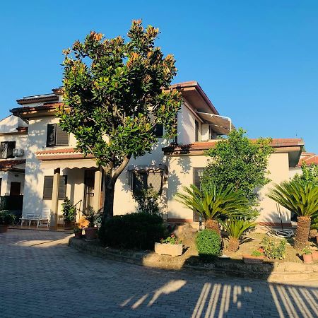 32 Hotel Ciampino Bagian luar foto
