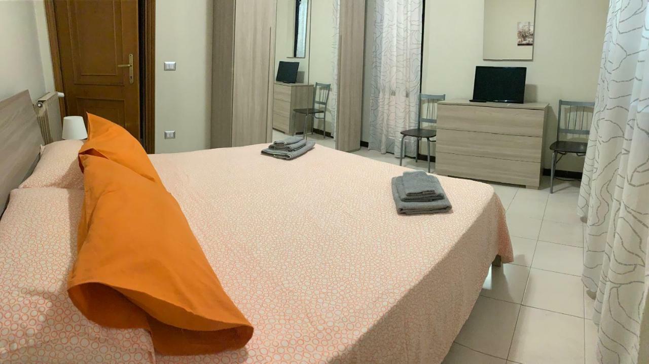 32 Hotel Ciampino Bagian luar foto
